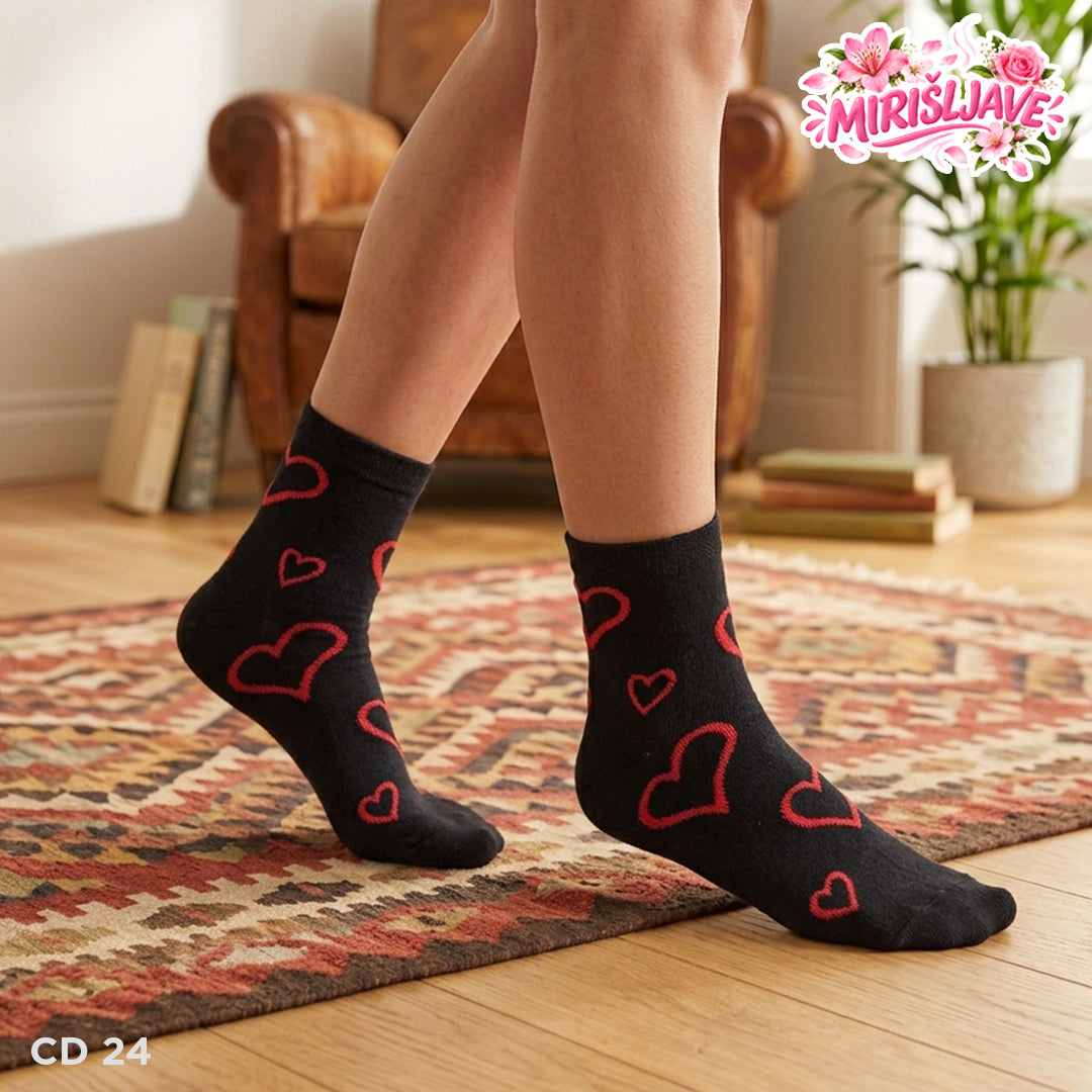 💖 Slatke čarape sa srcima - polukratke