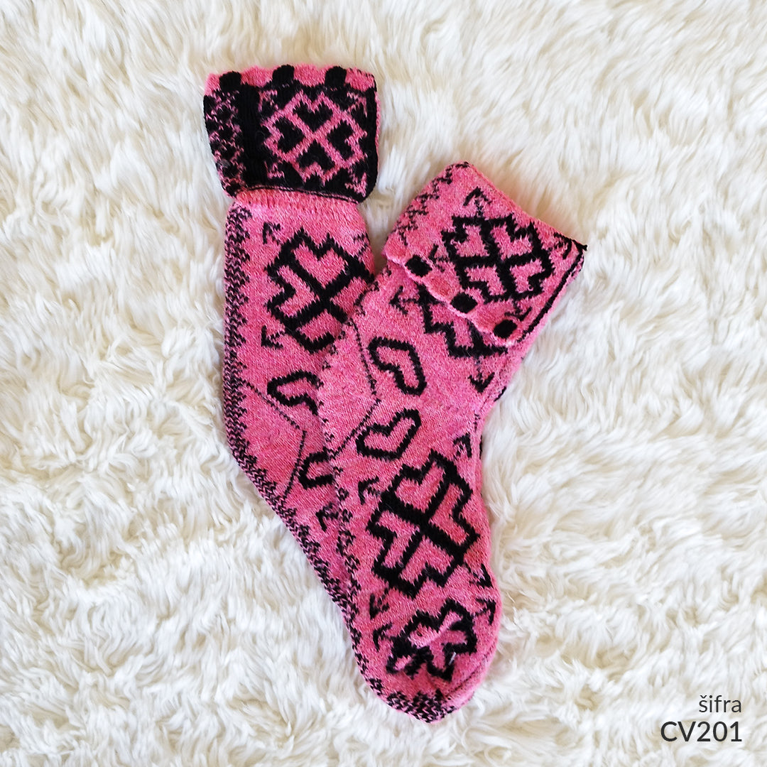 Ženske vunene pape 36-41 CV 201