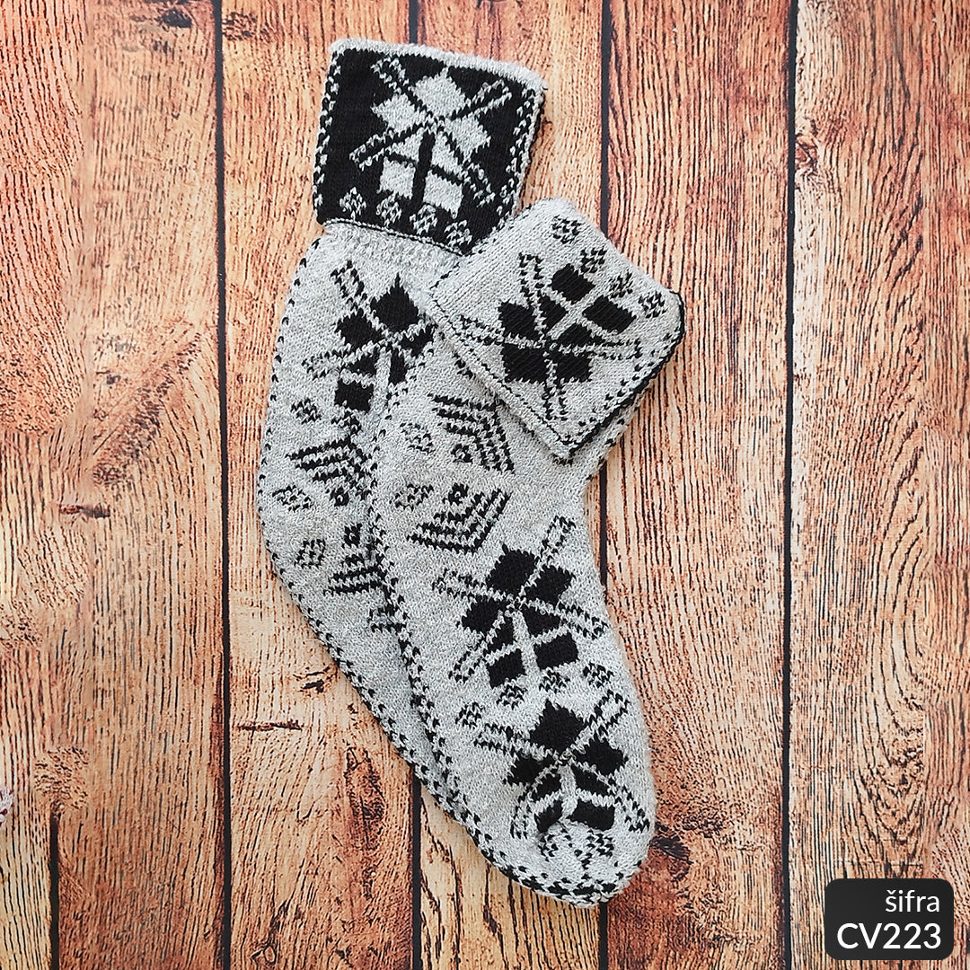 Ženske vunene pape 36-41 CV 223