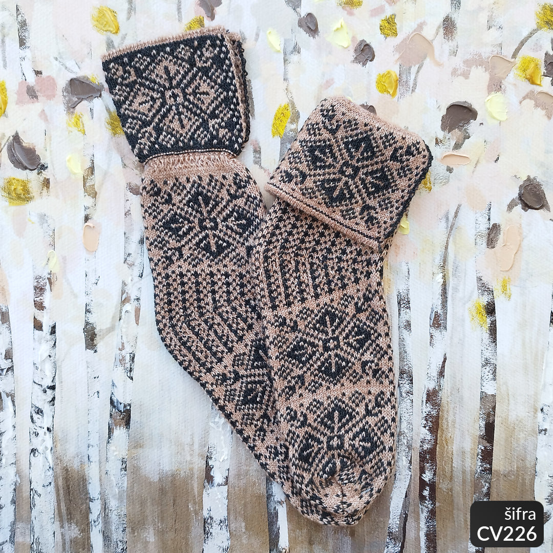 Ženske vunene pape 36-41 CV 226