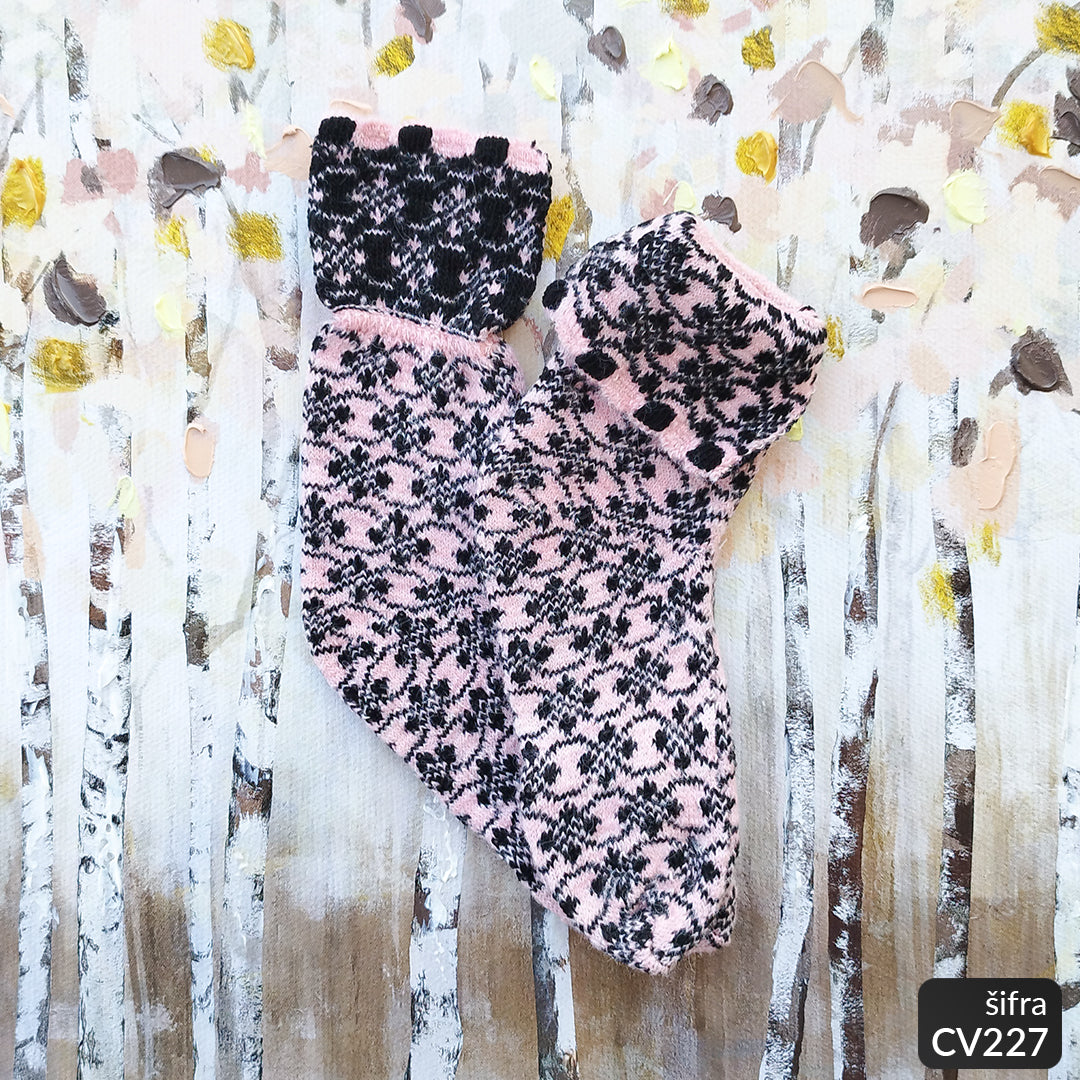 Ženske vunene pape 36-41 CV 227