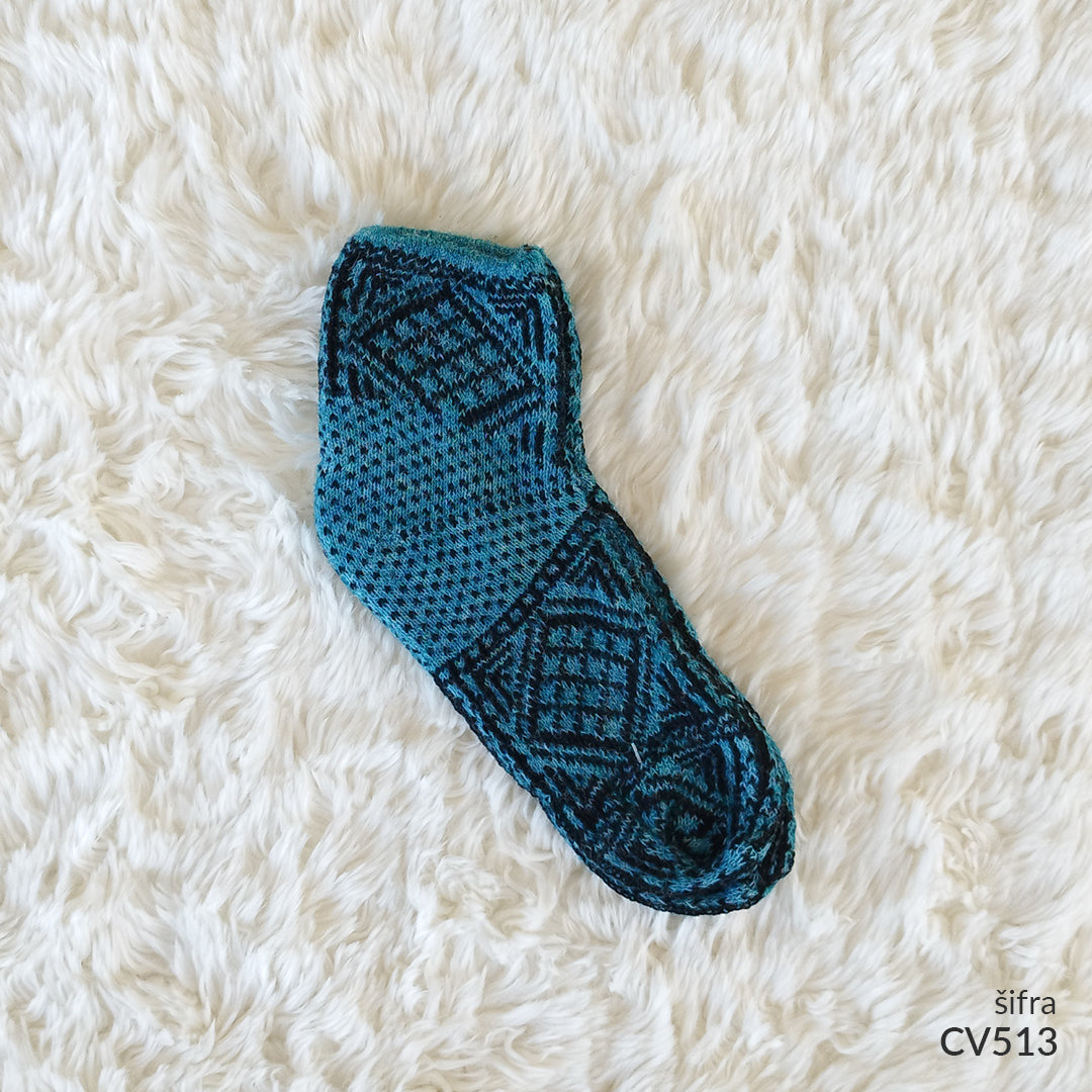 Ženske polukratke vunene pape 36-41 CV 513