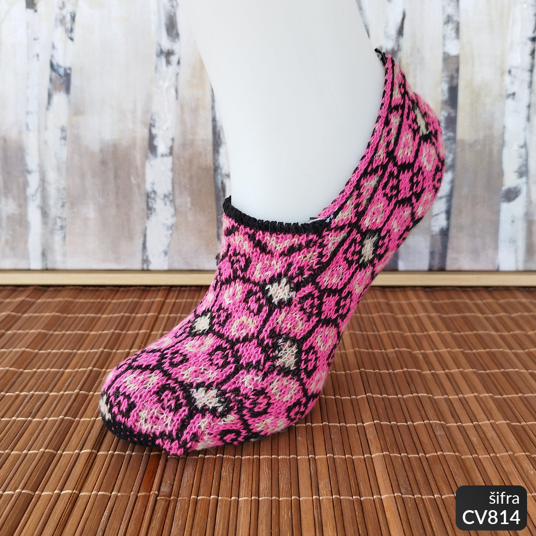 Ženske kratke vunene pape 36-40 CV 814