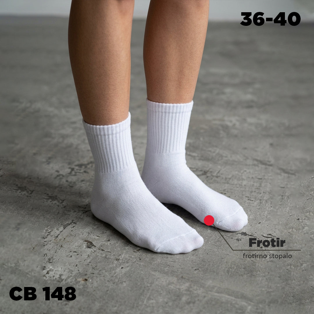 Bijele sportske unisex čarape polukratke malo iznad gležnja 36-40