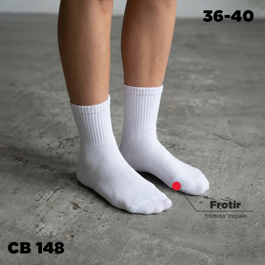 Bijele sportske unisex čarape polukratke malo iznad gležnja 36-40