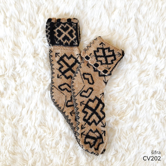 Ženske vunene pape 36-41 CV 202