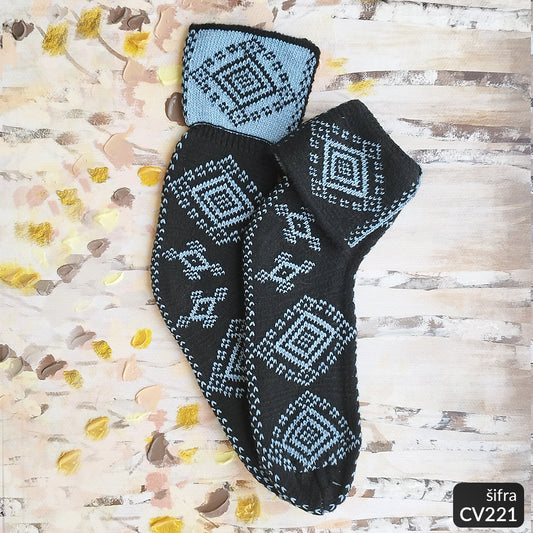 Ženske vunene pape 36-41 CV 221