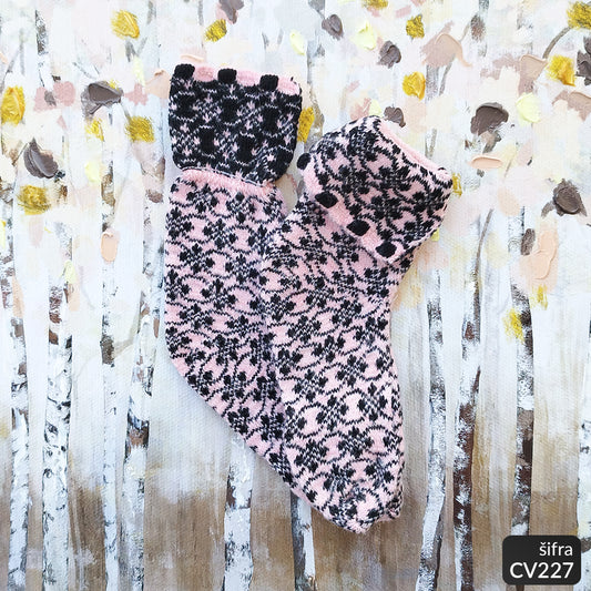 Ženske vunene pape 36-41 CV 227