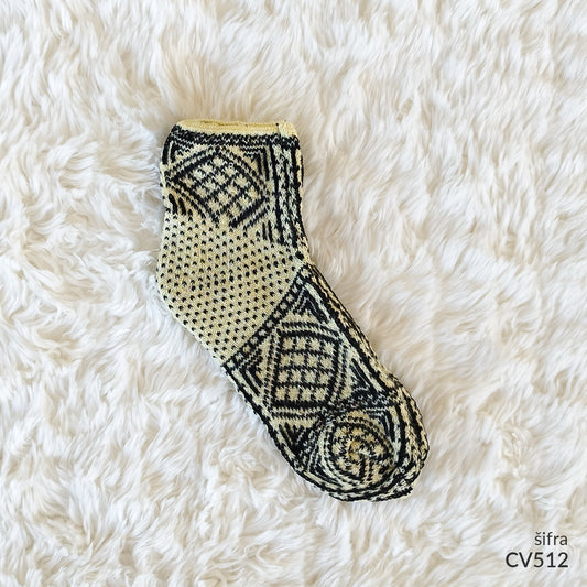 Ženske polukratke vunene pape 36-41 CV 512