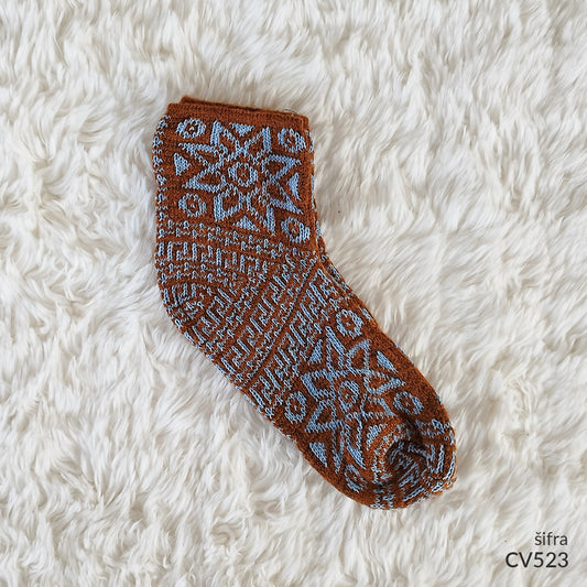 Ženske polukratke vunene pape 36-41 CV 523