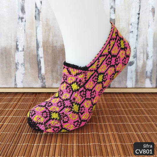 Ženske kratke vunene pape 36-40 CV 801