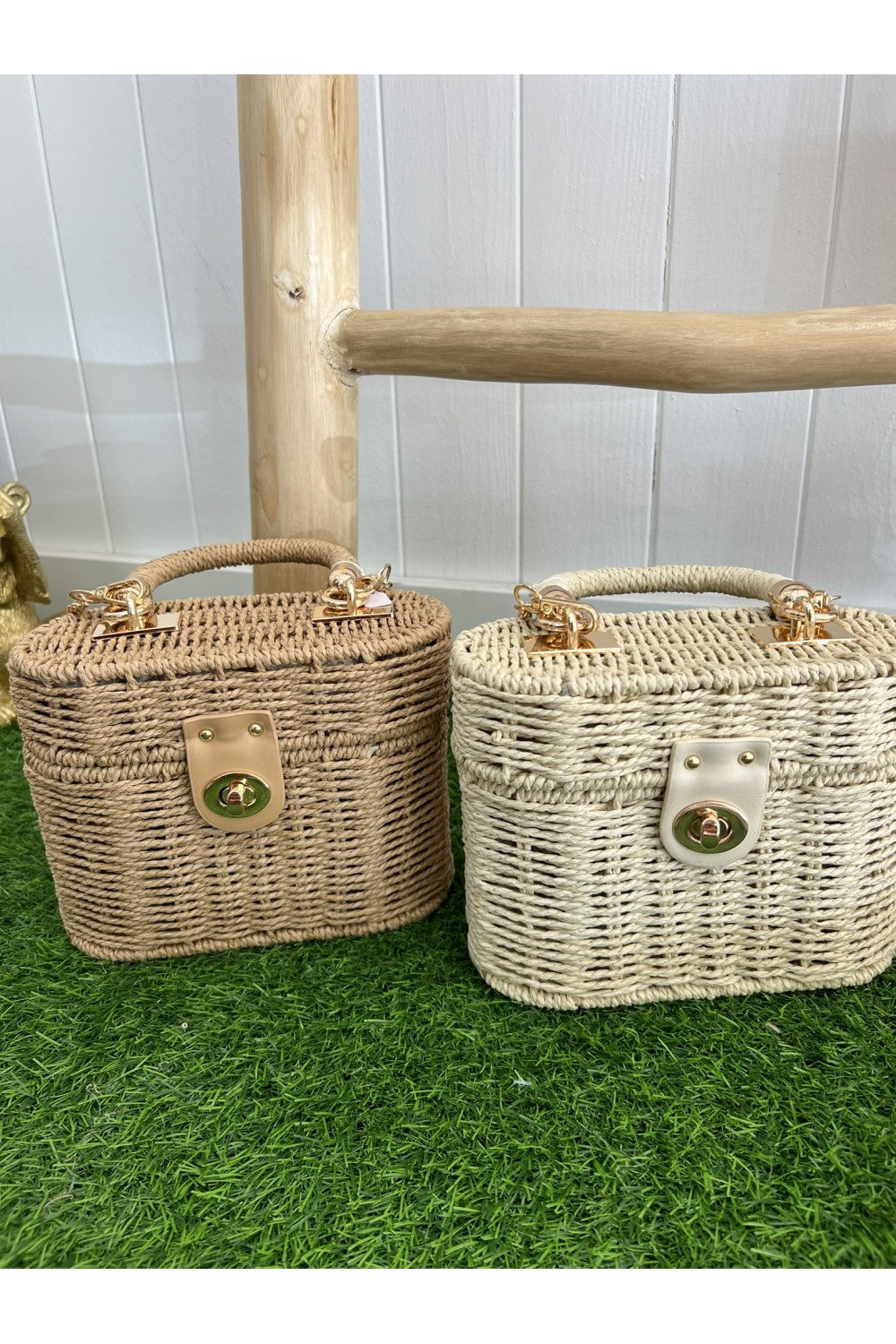 Ženska pletena torbica