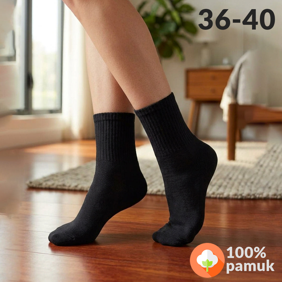 Crne ženske polukratke čarape Sara Socks od 100% antibakterijskog pamuka, veličina 36-40
