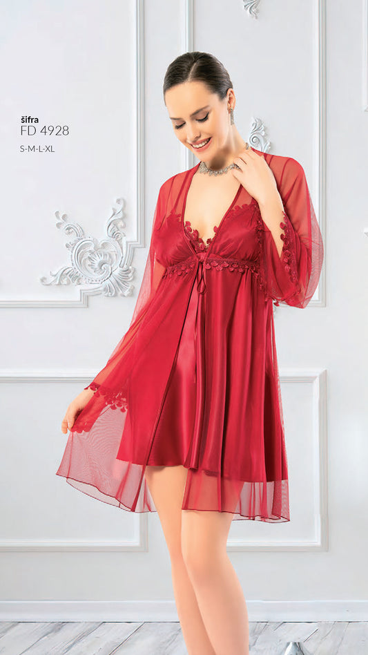 Čipkana spavaćica sa ogrtačem