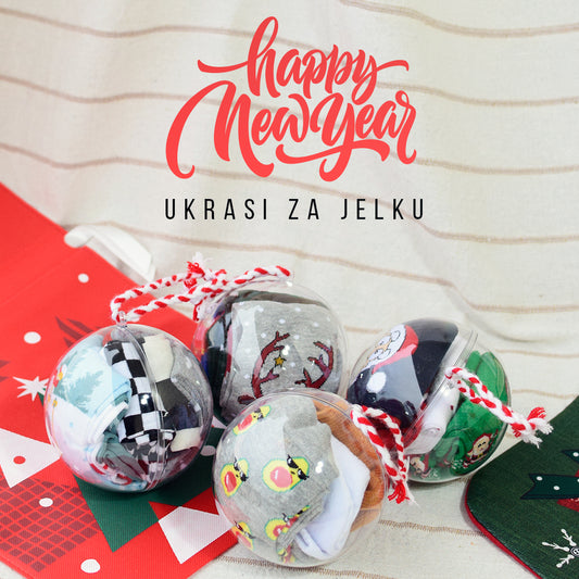 Velika kugla za jelku punjena čarapama